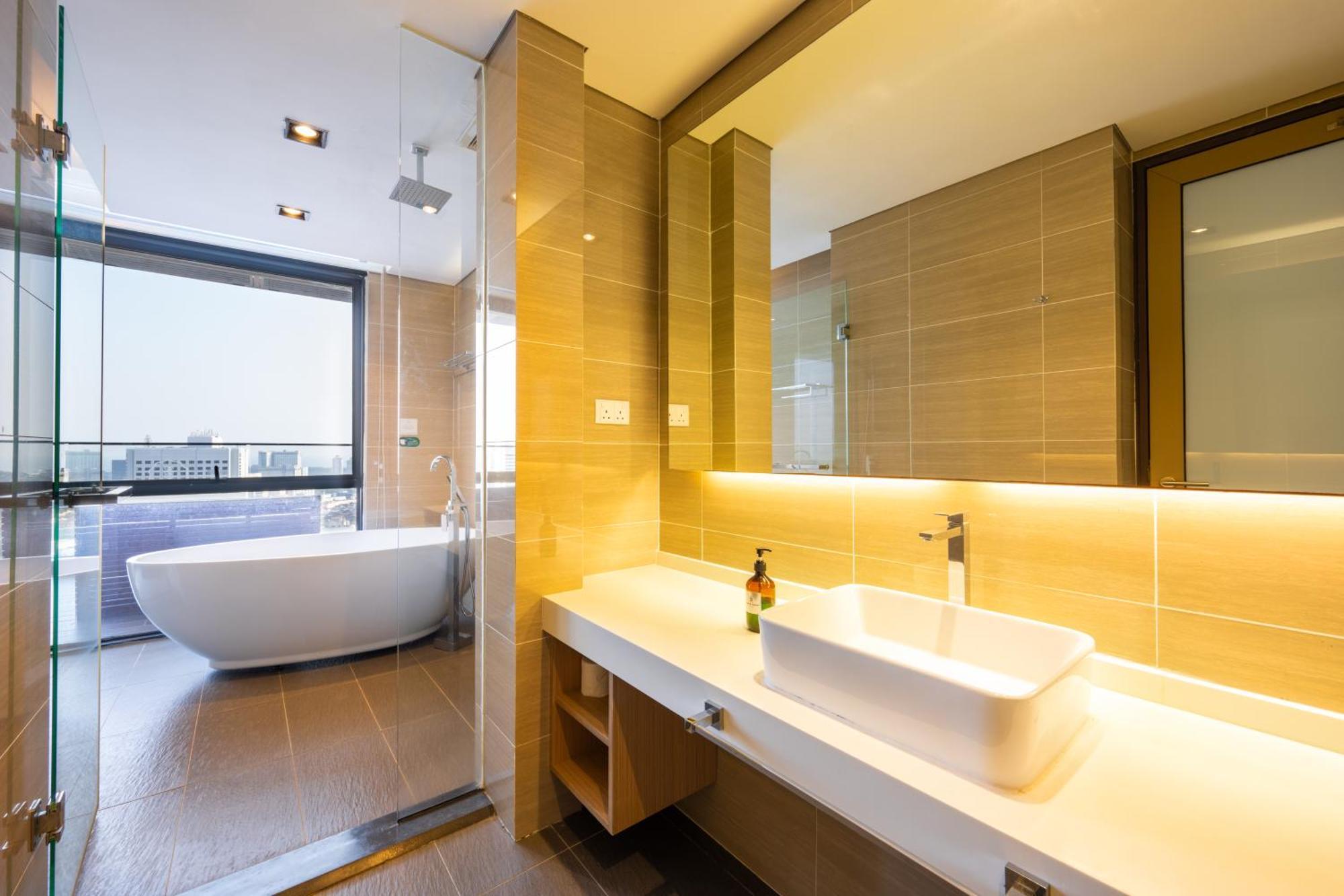Greystone 99 * Malacca